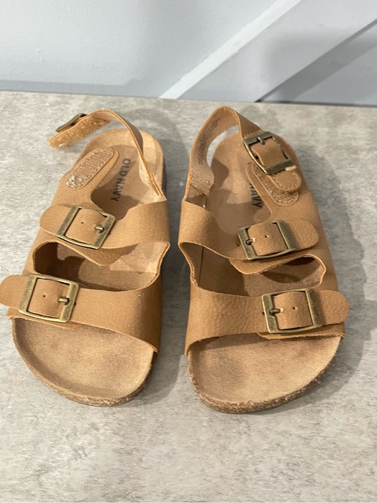 Old Navy Other - Old Navy Toddler Tan Triple-Buckle Sandals Size 8